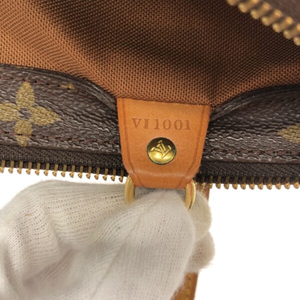 37323557 8 Louis Vuitton Hippo Piano Shoulder Bag Monogram Canvas