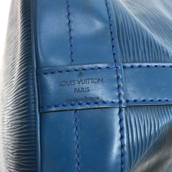 37323577 7 Louis Vuitton Noe Shoulder Bag Toledo Blue Leather