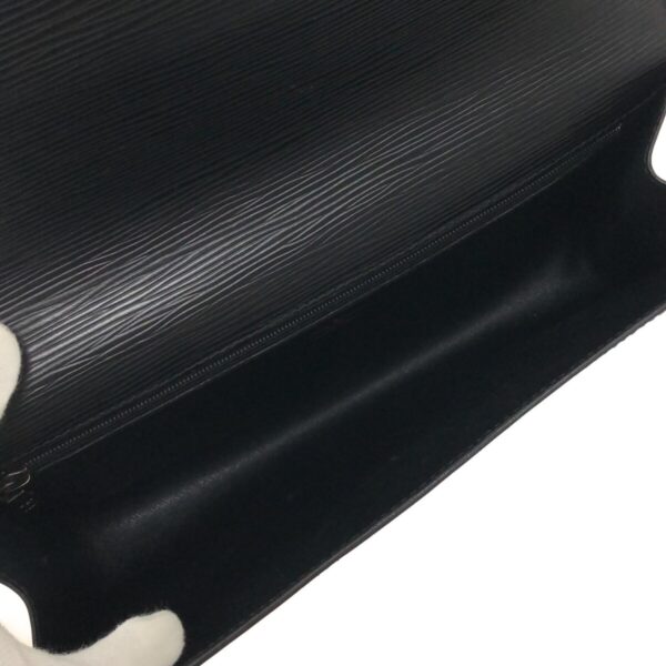 37323587 6 Louis Vuitton Chaillot Clutch Bag Noir Epi Leather