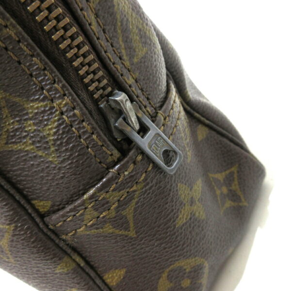 37323759 8 Louis Vuitton Truth Toilette 28 Pouch Monogram Canvas