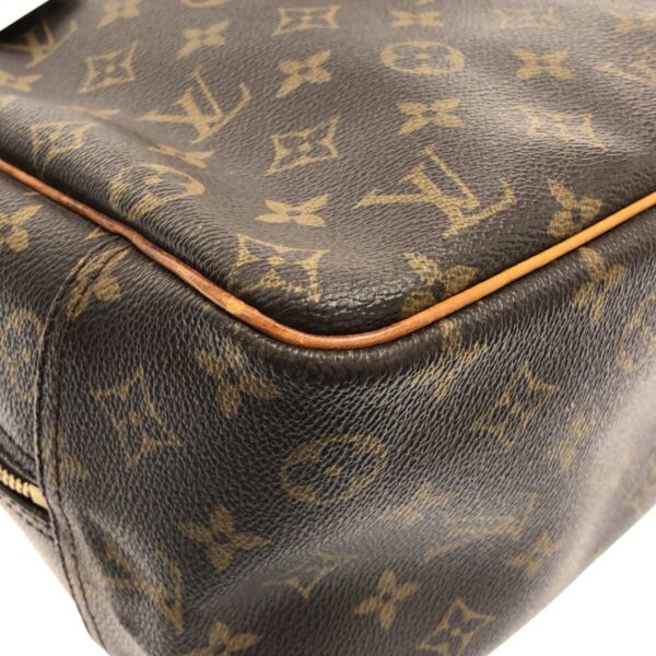 37324486 5 Louis Vuitton Deauville Handbag Monogram Canvas