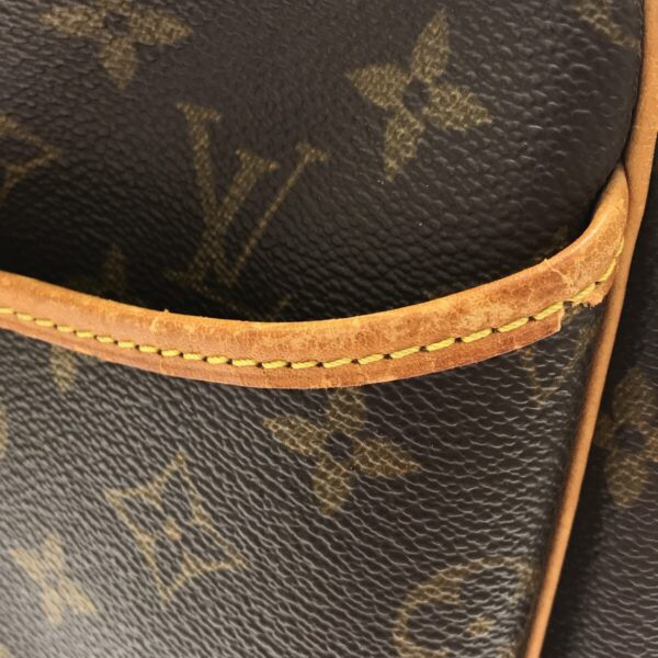 37324530 12 Louis Vuitton Deauville Handbag Monogram Canvas