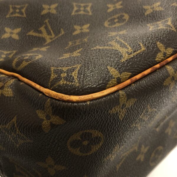 37324531 5 Louis Vuitton Deauville Handbag Monogram Canvas