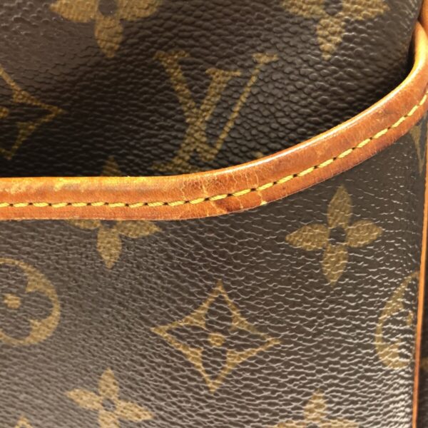 37324538 11 Louis Vuitton Deauville Handbag Monogram Canvas