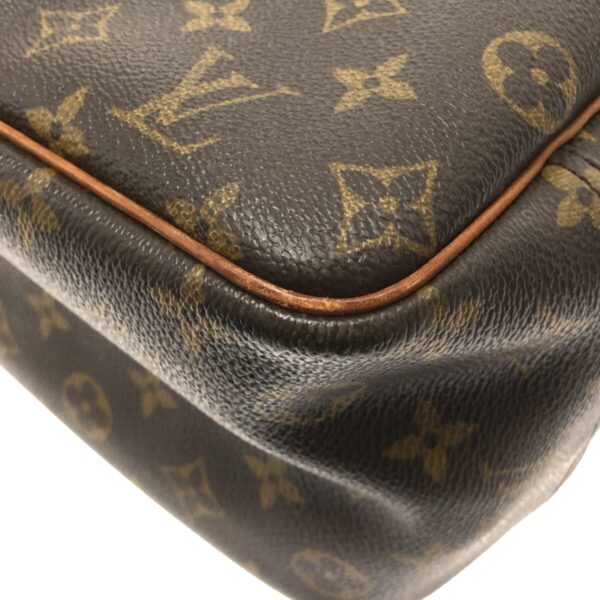 37324681 5 Louis Vuitton Deauville Handbag Monogram Canvas