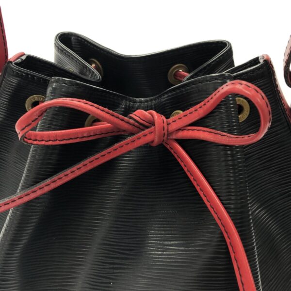 37325753 11 Louis Vuitton Noe Shoulder Bag Bicolor Noir Castilian Red Leather