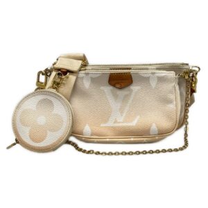 37395043 1 Chanel Chocolate Bar Lambskin Crossbody Shoulder Bag White