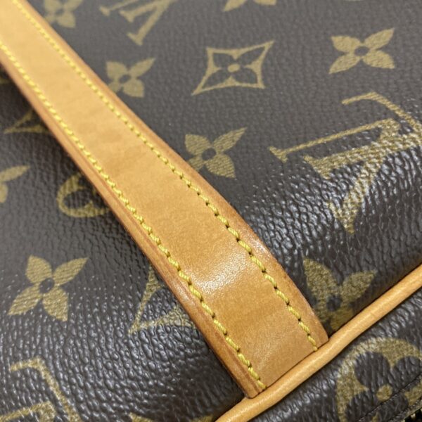 37413805 18 Louis Vuitton Reporter PM Shoulder Bag Monogram Canvas