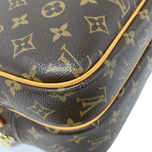 37413805 6 Louis Vuitton Reporter PM Shoulder Bag Monogram Canvas