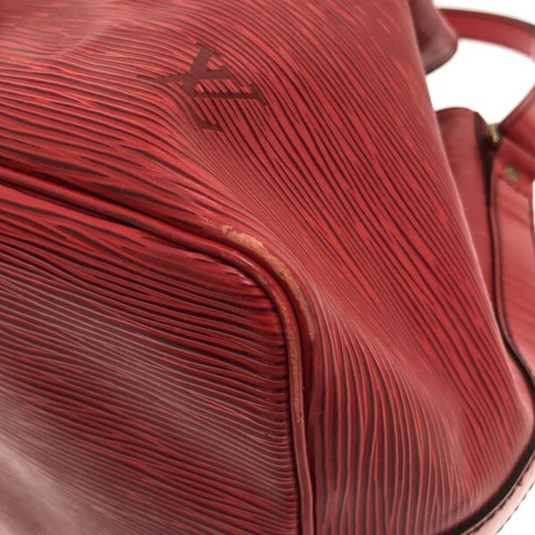 37468639 5 Louis Vuitton Petit Noe Shoulder Bag Castilian Red Leather