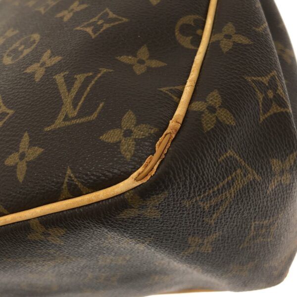 37485444 5 Louis Vuitton Batignolles Vertical Shoulder Bag Monogram Canvas