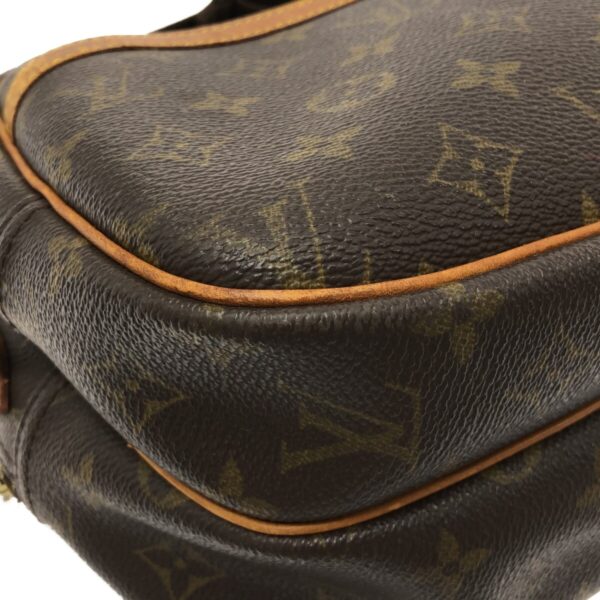 37489568 5 Louis Vuitton Reporter PM Shoulder Bag Monogram Leather