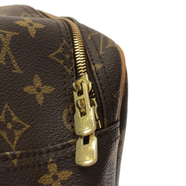 37497942 11 Louis Vuitton Excursion Handbag Monogram Canvas