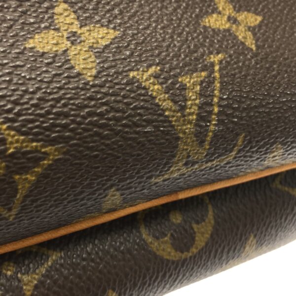 37497942 15 Louis Vuitton Excursion Handbag Monogram Canvas