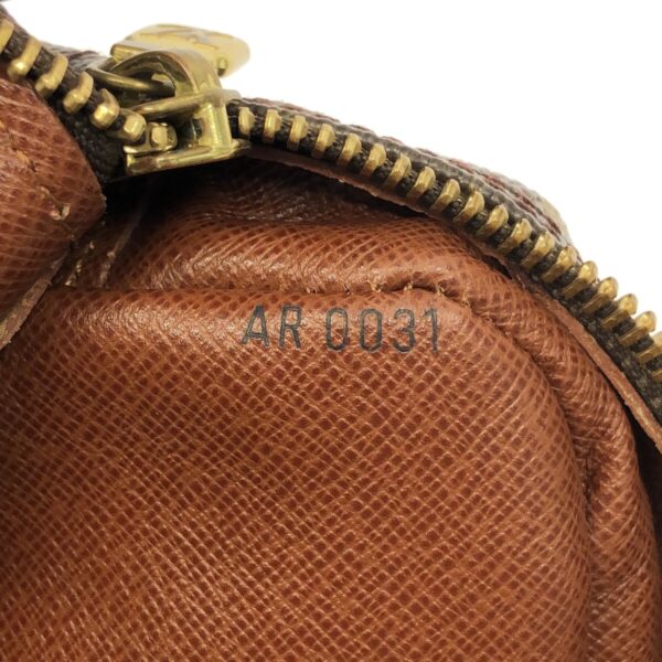 37497943 8 Louis Vuitton Nile Shoulder Bag Monogram Canvas