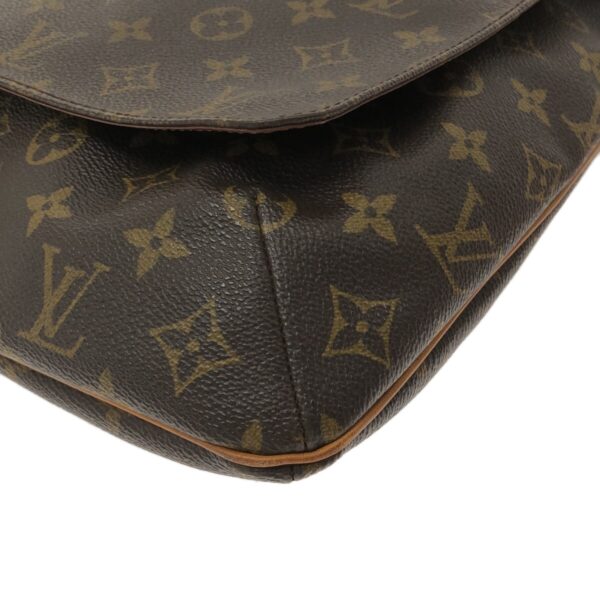 37497965 5 Louis Vuitton Musette Shoulder Bag Monogram Canvas