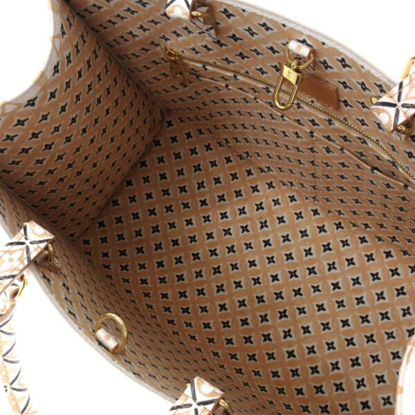 37588764 6 Louis Vuitton On The Go MM Tote Bag Monogram Beige