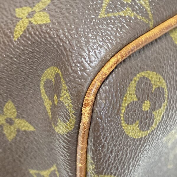 37601425 7 Louis Vuitton Speedy 40 Handbag Monogram Canvas