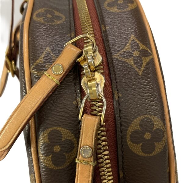 37790096 17 Louis Vuitton Boite Chapeau Souple Shoulder Bag