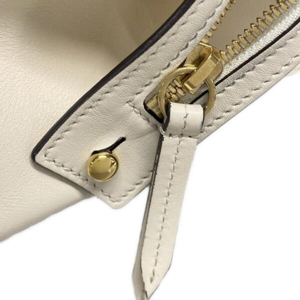 37856478 17 Gucci Soft Gucci Chain Shoulder Bag Leather White