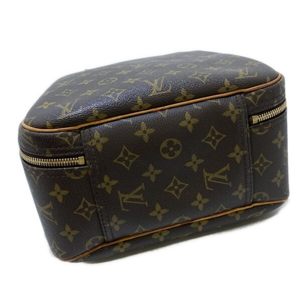 37915111 4 Louis Vuitton Excursion Handbag Monogram Canvas