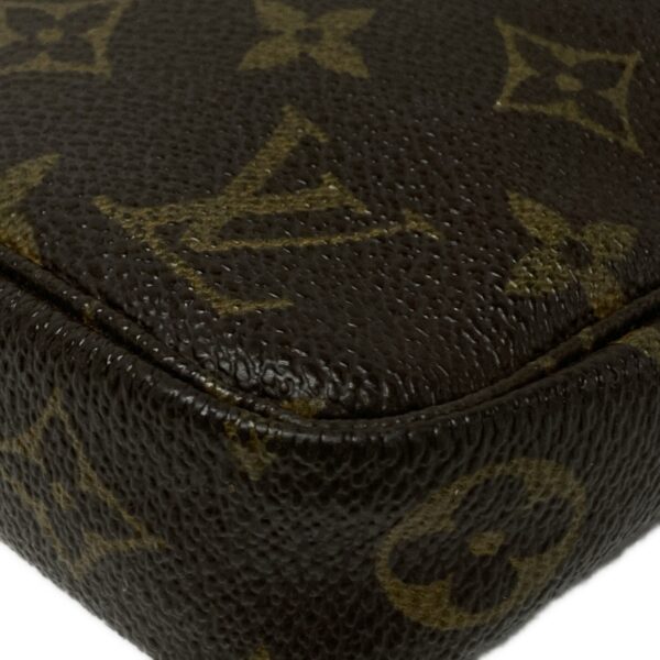 37922296 7 Louis Vuitton Pochette Accessoire Handbag