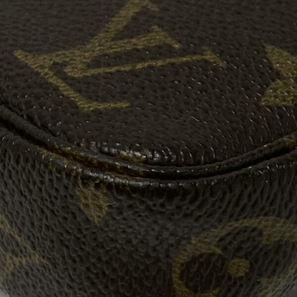 37922296 9 Louis Vuitton Pochette Accessoire Handbag