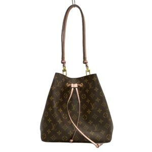 37953064 1 Louis Vuitton Igor Business Bag Taiga Leather Brown