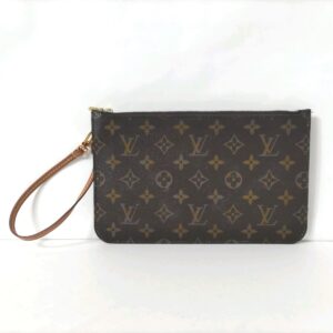 37979767 1 Louis Vuitton Discovery Compact Tigarama Brown