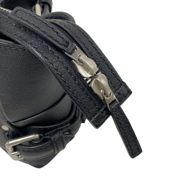 37993419 17 Bottega Veneta Arco Tool Handbag Leather Black