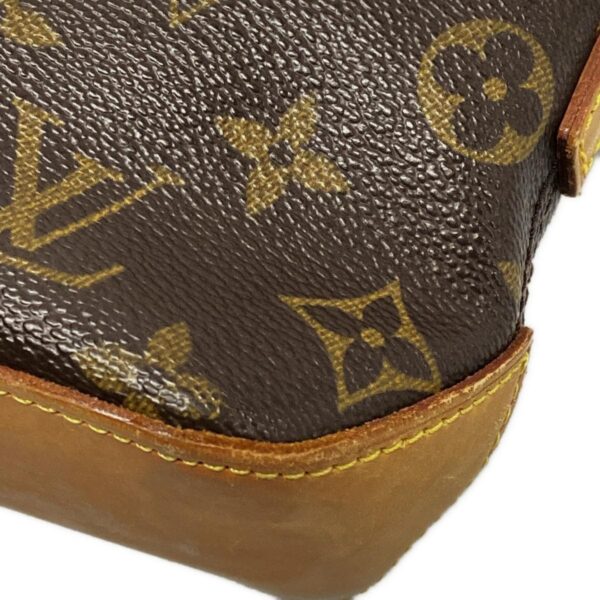 37994010 8 Louis Vuitton Trotter Shoulder Bag