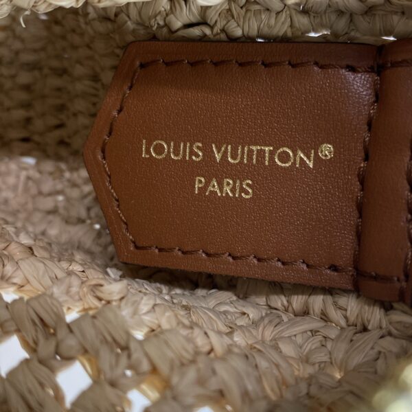 38002766 12 Louis Vuitton Croissant Shoulder Bag Natural Tan