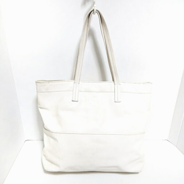 38005165 3 Miu Miu Tote Bag White Leather