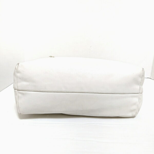 38005165 4 Miu Miu Tote Bag White Leather