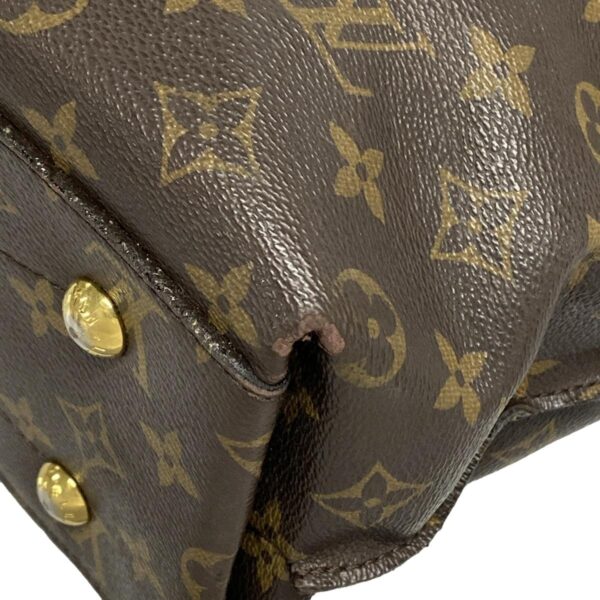 38006522 8 Louis Vuitton Metis Handbag