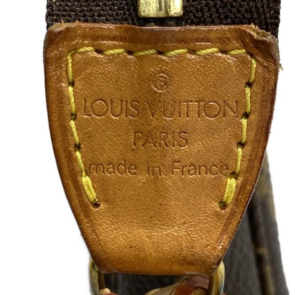 38010695 12 Louis Vuitton Pochette Accessoire Handbag