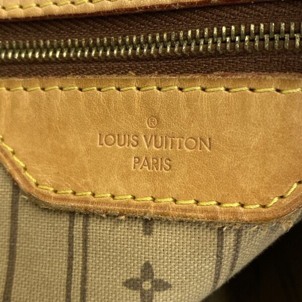 38018893 11 Louis Vuitton Delightful GM Monogram Shoulder Bag