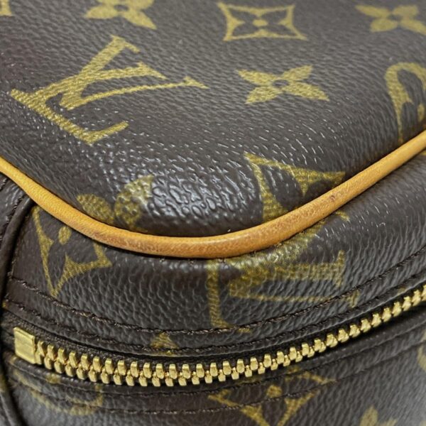 38021141 6 Louis Vuitton Excursion Handbag