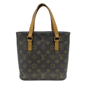 38021145 1 GUCCI Interlocking G Soho Chain Shoulder Bag