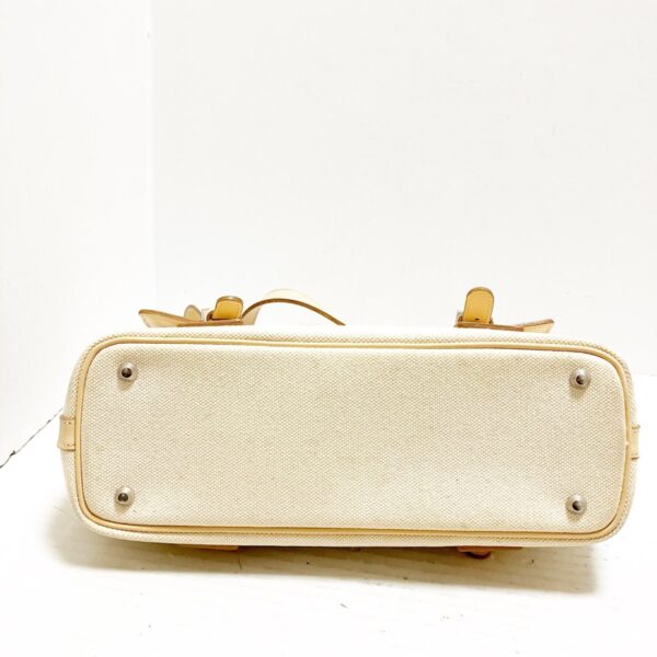 38023227 4 Burberry Handbag Leather Ivory Beige