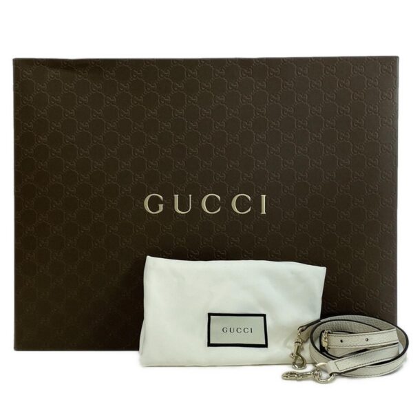 38029268 11 Gucci Soho Handbag Leather Ivory