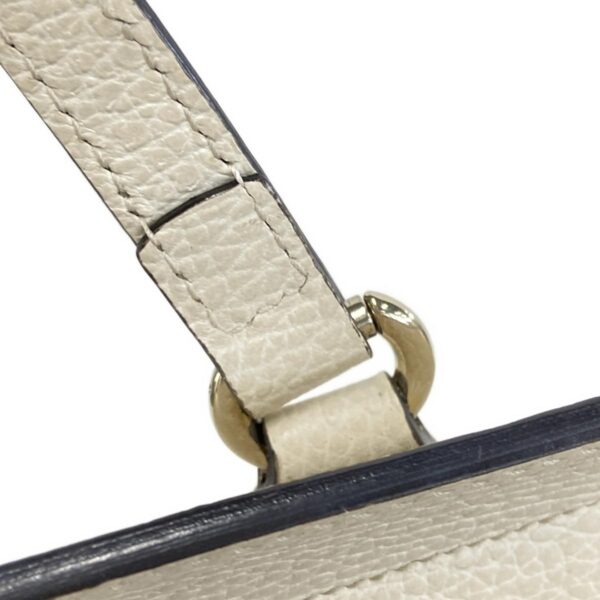 38029268 15 Gucci Soho Handbag Leather Ivory