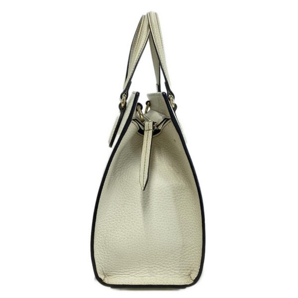 38029268 2 Gucci Soho Handbag Leather Ivory