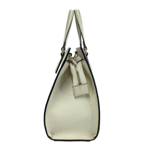 38029268 4 Gucci Soho Handbag Leather Ivory