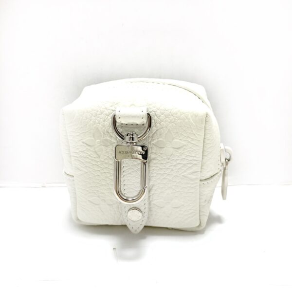 38034198 2 Louis Vuitton Portocre Squared Pouch Leather White Multi