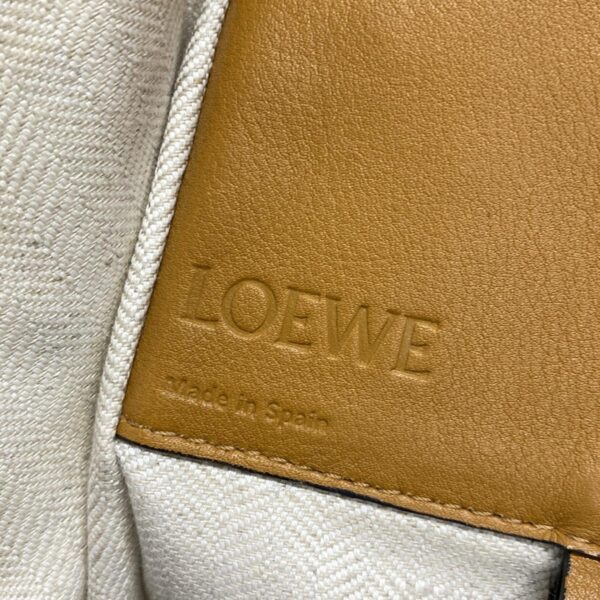 38036878 12 Loewe Hammock Medium Handbag Bicolor Leather Light Brown Ivory