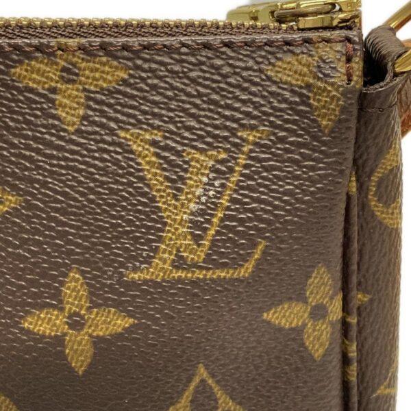 38038767 19 Louis Vuitton Pochette Accessoire Handbag