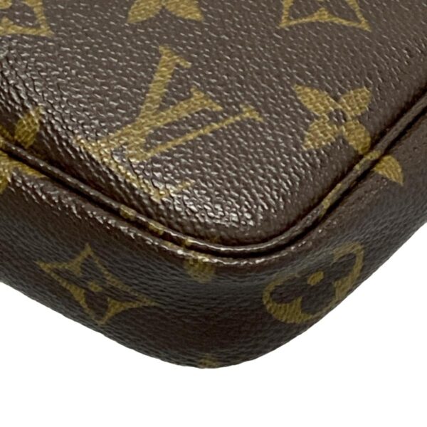 38038767 8 Louis Vuitton Pochette Accessoire Handbag