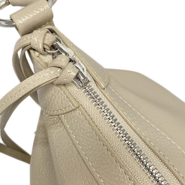 38039840 17 Balenciaga Shoulder Bag Leather Beige