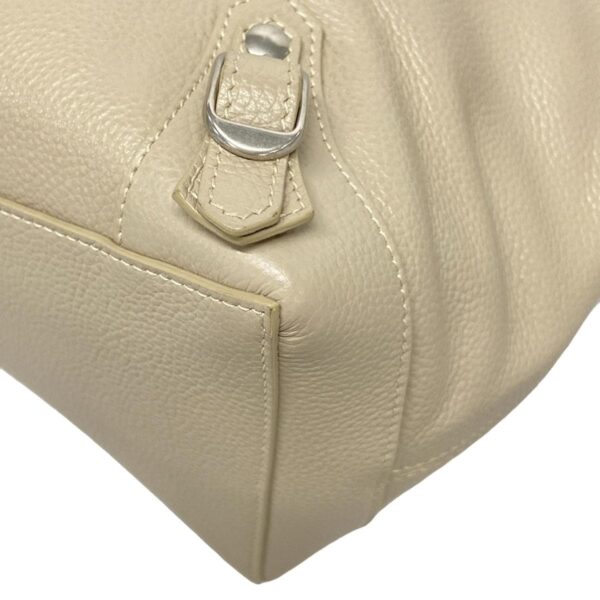 38039840 9 Balenciaga Shoulder Bag Leather Beige